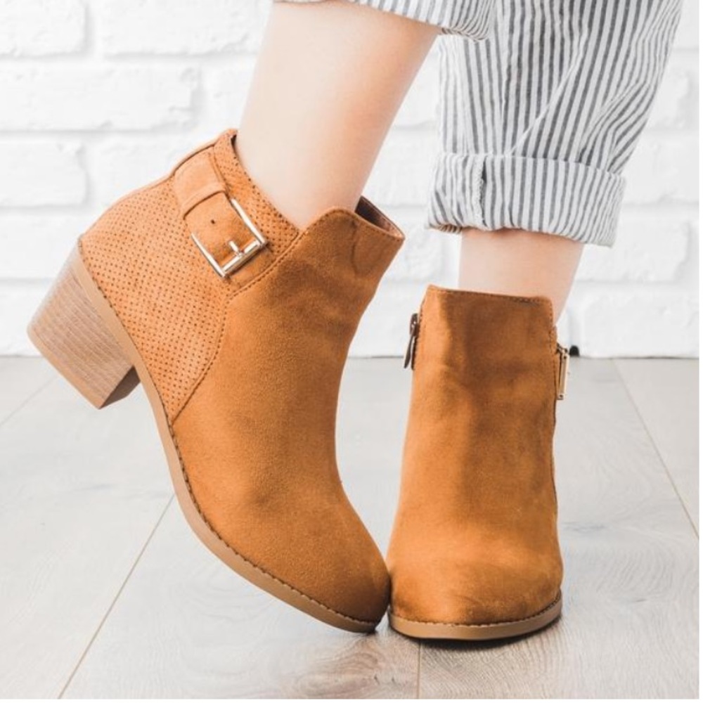 😍 2 colors Pinhole Buckle Ankle Booties - Picture 3 of 3